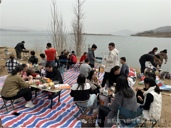 春日“趣”燒烤，不負好“食”光  公司開展部門團建活動